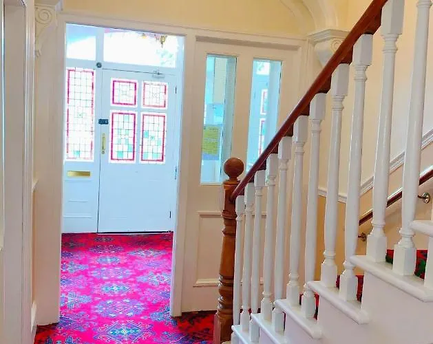 Redclyffe 3* Корк